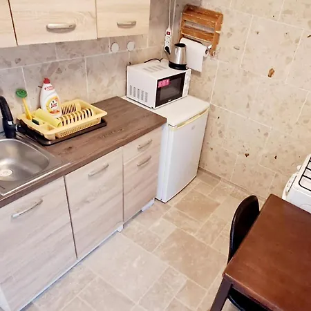 Napvirag - Koezel Mindenhez Apartman *