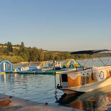 شقة Napvirag - Koezel Mindenhez بالاتوناكاراتيا