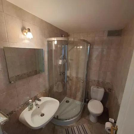 Napvirag - Koezel Mindenhez Apartmán